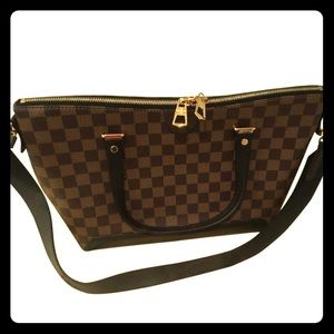 SOLD100% Authentic Louis Vuitton Hyde Park Satchel